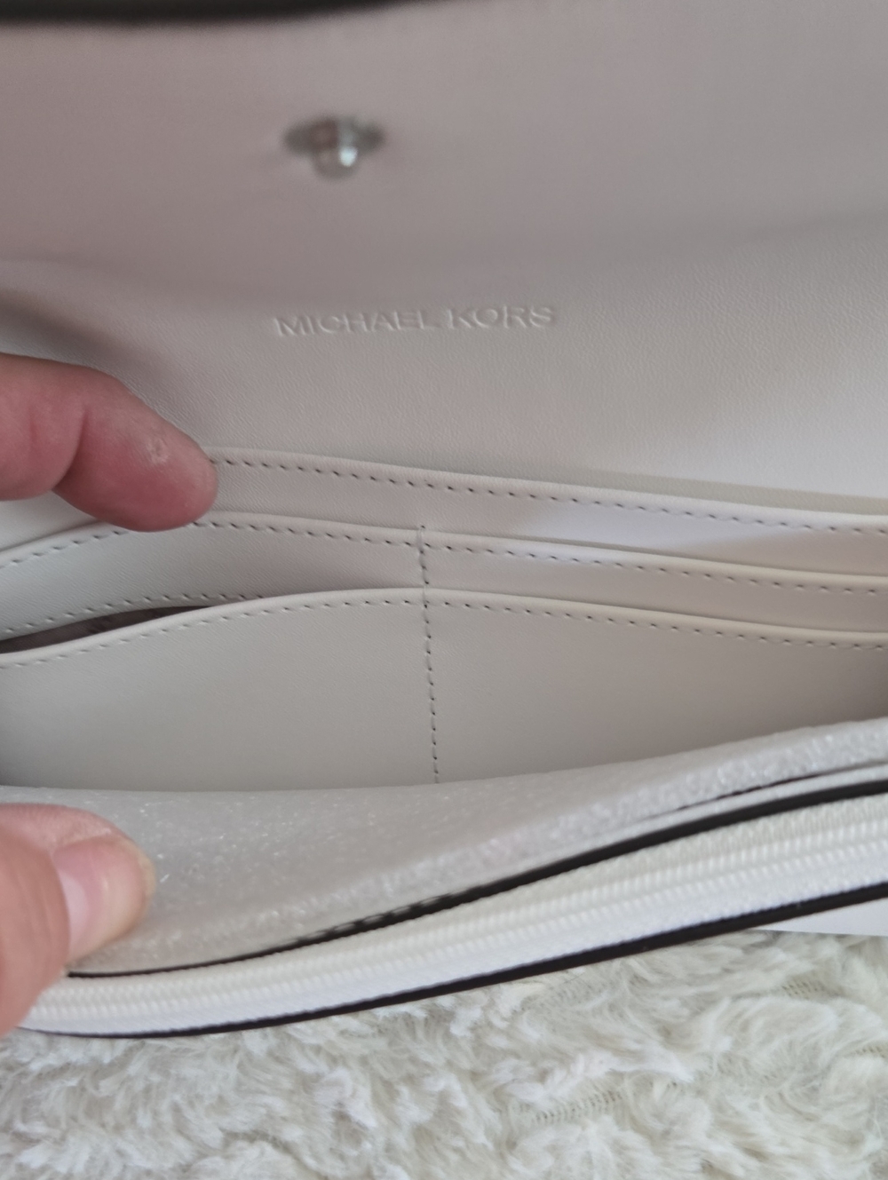 Michael Kors White Pebbled Leather Flap Wallet with Silver Hardware NWT And Bag - Picture 6 of 8
